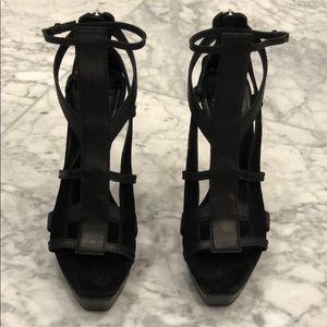 Gucci black leather and suede heel